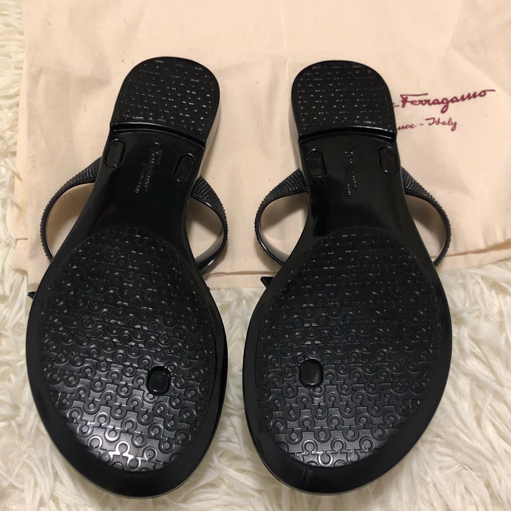 Salvatore Ferragamo Flip Flop Sandals (Free Dior Lip Glow) - Picture 4 of 8